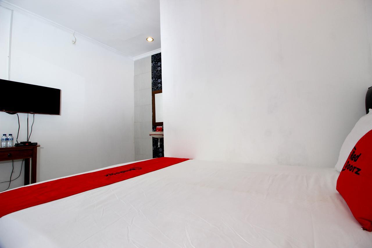 Reddoorz Plus @ Prawirotaman 3 Yogyakarta Exterior photo
